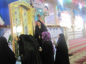 رونمایی از درب حرم مطهر عسکرین در شهرستان کارون