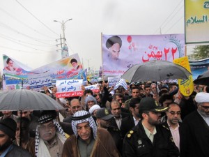 راهپیمایی باشکوه ۲۲ بهمن مردم شهرستان کارون زیر بارش باران