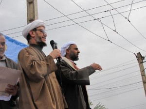 راهپیمایی باشکوه ۲۲ بهمن مردم شهرستان کارون زیر بارش باران