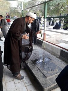 مراسم غبار روبی و عطرافشانی گلزار شهدای شهر ستان کارون