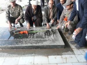 مراسم غبار روبی و عطرافشانی گلزار شهدای شهر ستان کارون