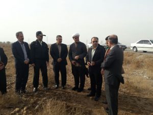 بازدید میدانی امام جمعه و فرماندار کارون از زمین جدید قبرستان