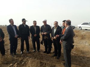 بازدید میدانی امام جمعه و فرماندار کارون از زمین جدید قبرستان