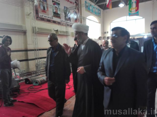 بازدید امام جمعه کارون از نمایشگاه کالای ایرانی