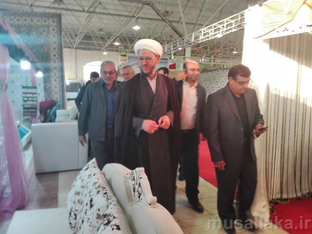 بازدید امام جمعه کارون از نمایشگاه کالای ایرانی