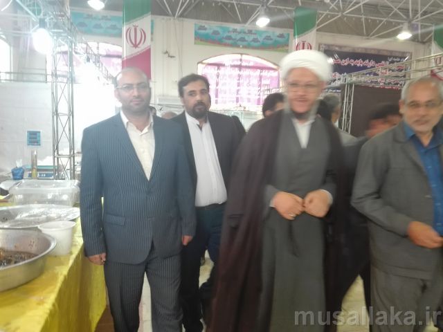 بازدید امام جمعه کارون از نمایشگاه کالای ایرانی