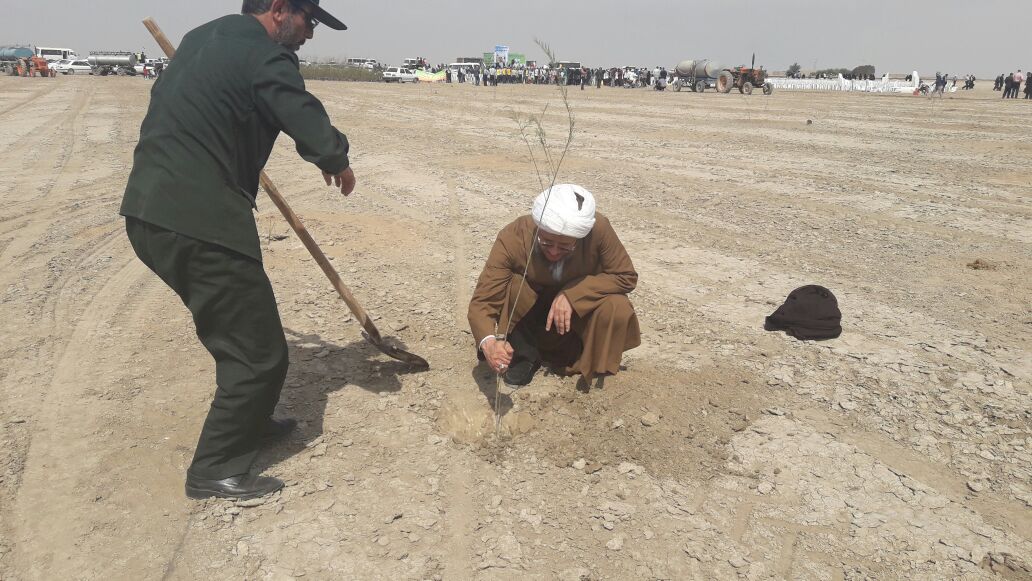 گزارش تصویری/مراسم روز درختکاری در شهرستان کارون