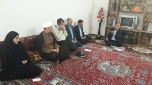 دیدار امام جمعه شهرستان کارون و مسئولان با جانبازان این شهرستان