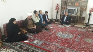 دیدار امام جمعه شهرستان کارون و مسئولان با جانبازان این شهرستان