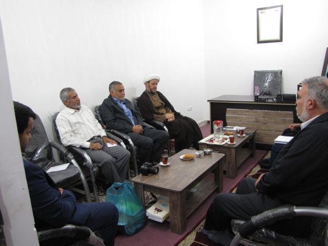 دیدار مسئولین بیناد مسکن استان با امام جمعه کارون