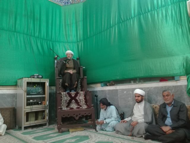 نشست صمیمی امام جمعه کارون با نماز گزاران مسجد امام علی الهادی(ع)