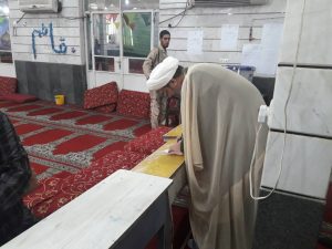 امام جمعه شهرستان کارون رأی خود را به صندوق انداخت