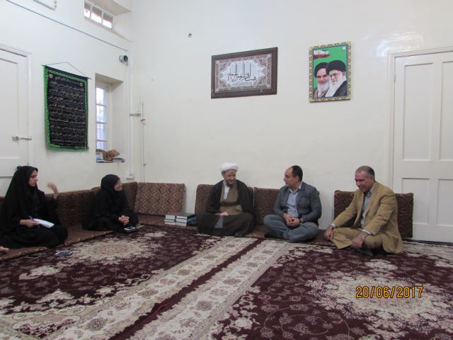 دیدار فرماندار ومسئولین محیط زیست کشور با امام جمعه کارون