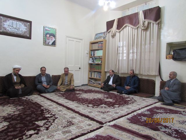 دیدار فرماندار ومسئولین محیط زیست کشور با امام جمعه کارون