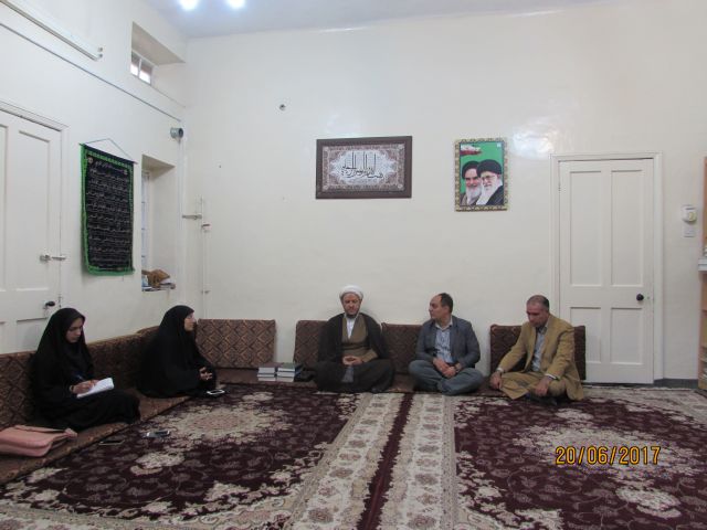 دیدار فرماندار ومسئولین محیط زیست کشور با امام جمعه کارون