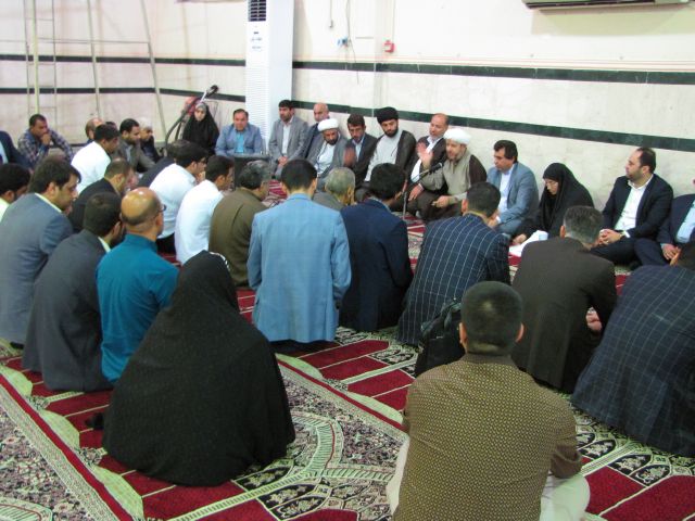 نشست امام جمعه کارون با مردم و نماینده مردم در مجلس شورای اسلامی