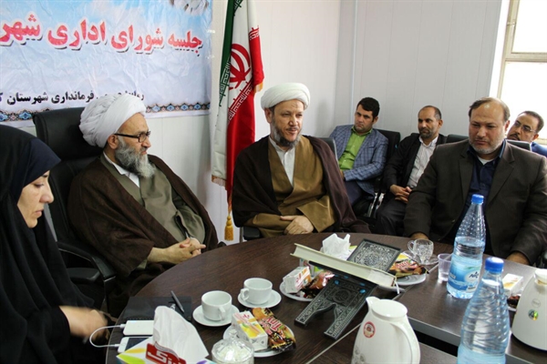 جلسه شورای اداری شهرستان با حضور آیت الله حیدری و امام جمعه کارون