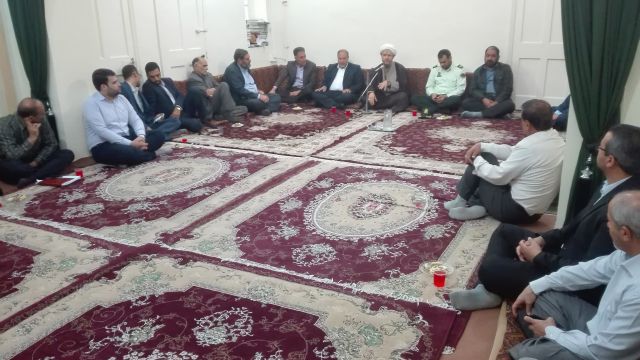 گزارش تصویری/دیدار مدیران دستگاه های اجرائی باامام جمعه کارون به مناسبت هفته دولت