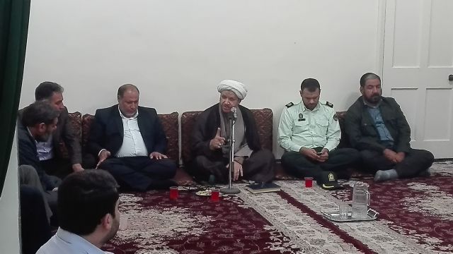 گزارش تصویری/دیدار مدیران دستگاه های اجرائی باامام جمعه کارون به مناسبت هفته دولت