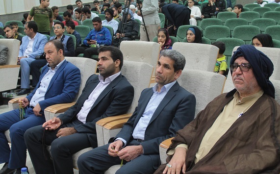 آیئن شعر خوانی و تجلیل از ۲۵ شاعر برتر شهرستان کارون برگزار شد