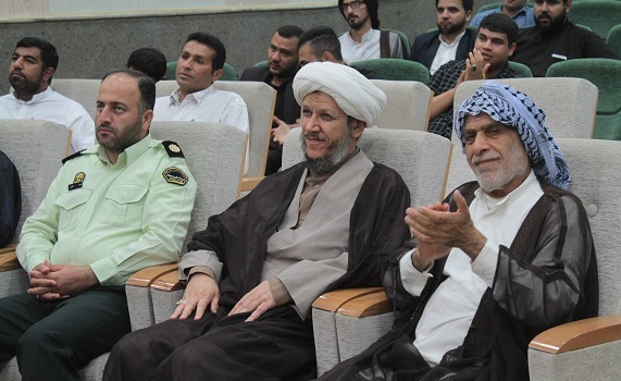 آیئن شعر خوانی و تجلیل از ۲۵ شاعر برتر شهرستان کارون برگزار شد