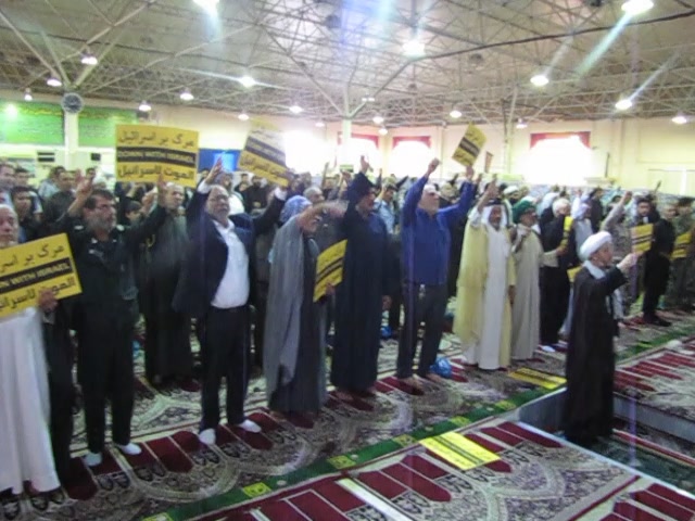 نمازگزاران شهرستان کارون سخنان ترامپ را محکوم کردند.
