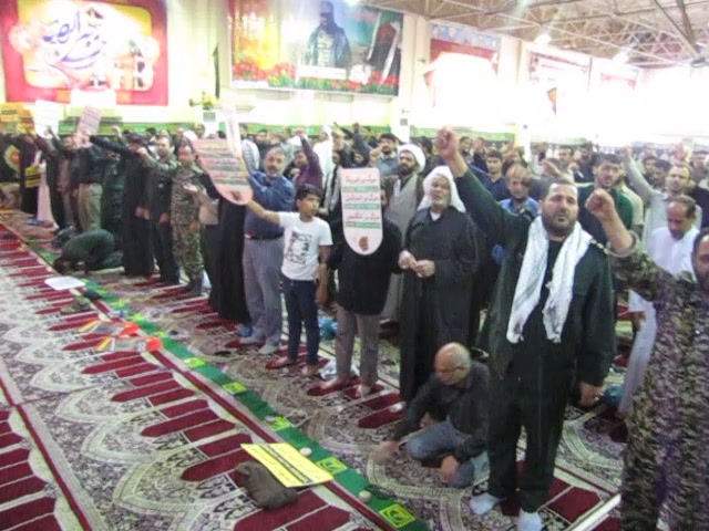 نمازگزاران شهرستان کارون سخنان ترامپ را محکوم کردند.