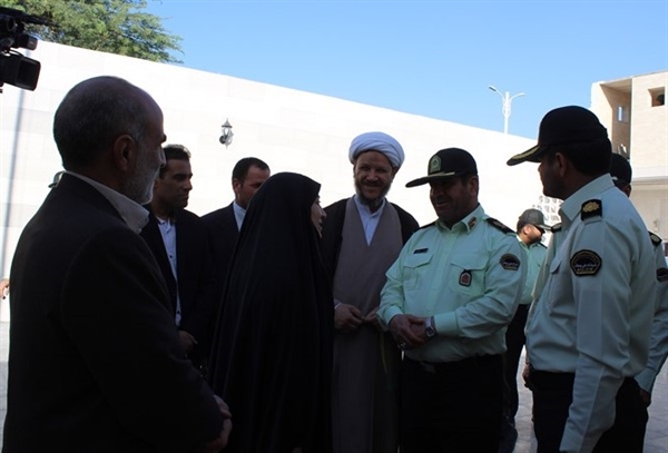 باحضور امام جمعه کارون کلانتری 11 کارون افتتاح شد