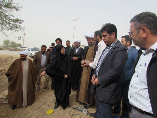 بازدید امام جمعه کارون از لوله کشی روستای ام البنین