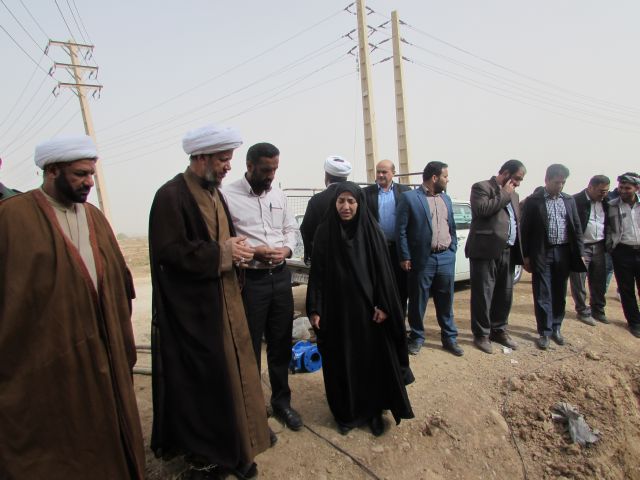 بازدید امام جمعه کارون از لوله کشی روستای ام البنین