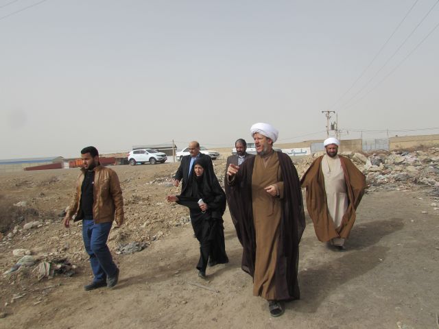 گزارش تصویری/بازدید امام جمعه کارون و فرماندر از محل احداث ورزشگاه کارون