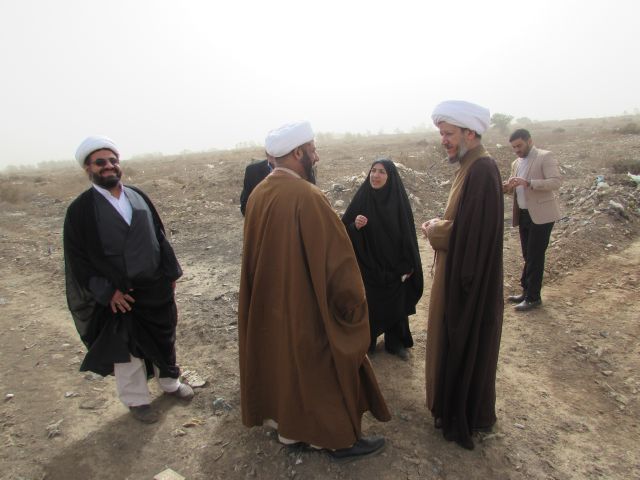 گزارش تصویری/بازدید امام جمعه کارون و فرماندر از محل احداث ورزشگاه کارون