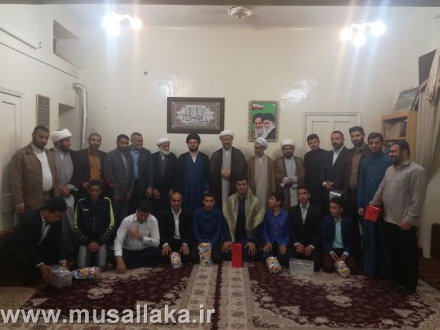 جلسه تقدیر از مجریان، موذنین، مکبرین و قاریان نمازجمعه کارون برگزار شد.