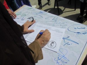 بازدید امام جمعه کارون از ایستگاههای خدمات رسانی به میهمانان نوروزی