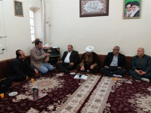 دیدار مسئول و کارکنان اداره کشاورزی کارون با امام جمعه