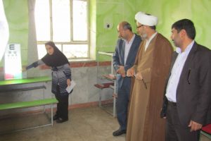 پایگاه سنجش سلامت نوآموزان شهرستان کارون با حضور امام جمعه این شهرستان افتتاح شد.