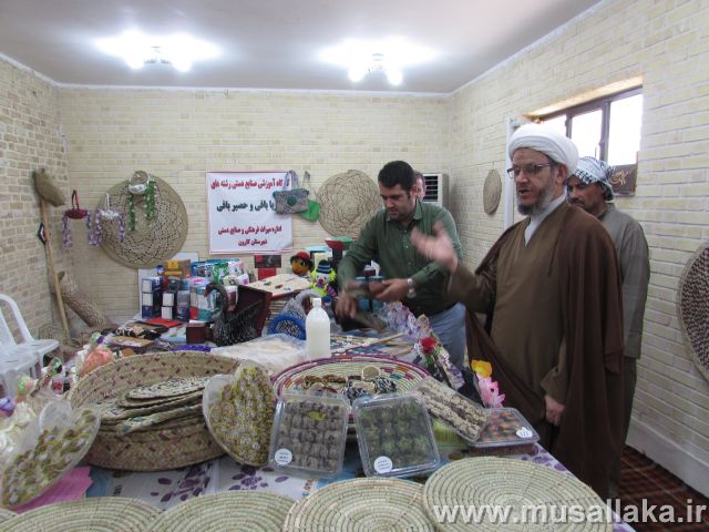گزارش تصویری/بازدید امام جمعه از نمایشگاه میراث فرهنگی کارون