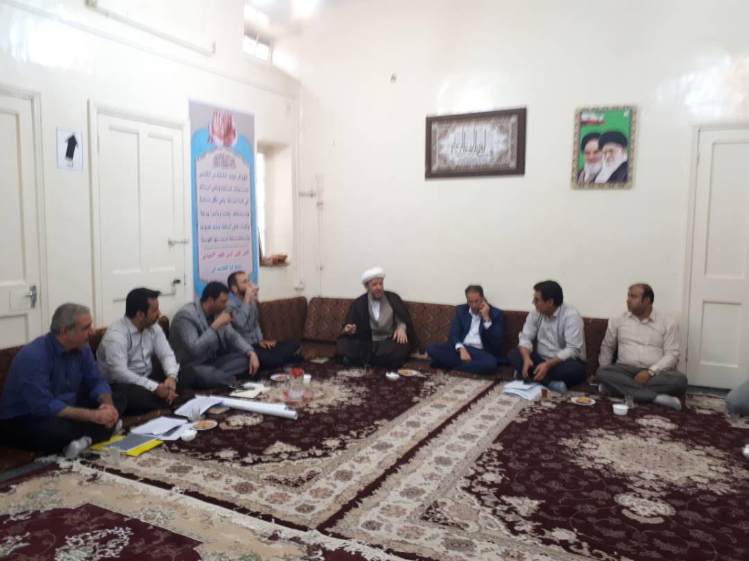 دیدار مسئولین اداره آب و فاضلاب اهواز با امام جمعه کارون