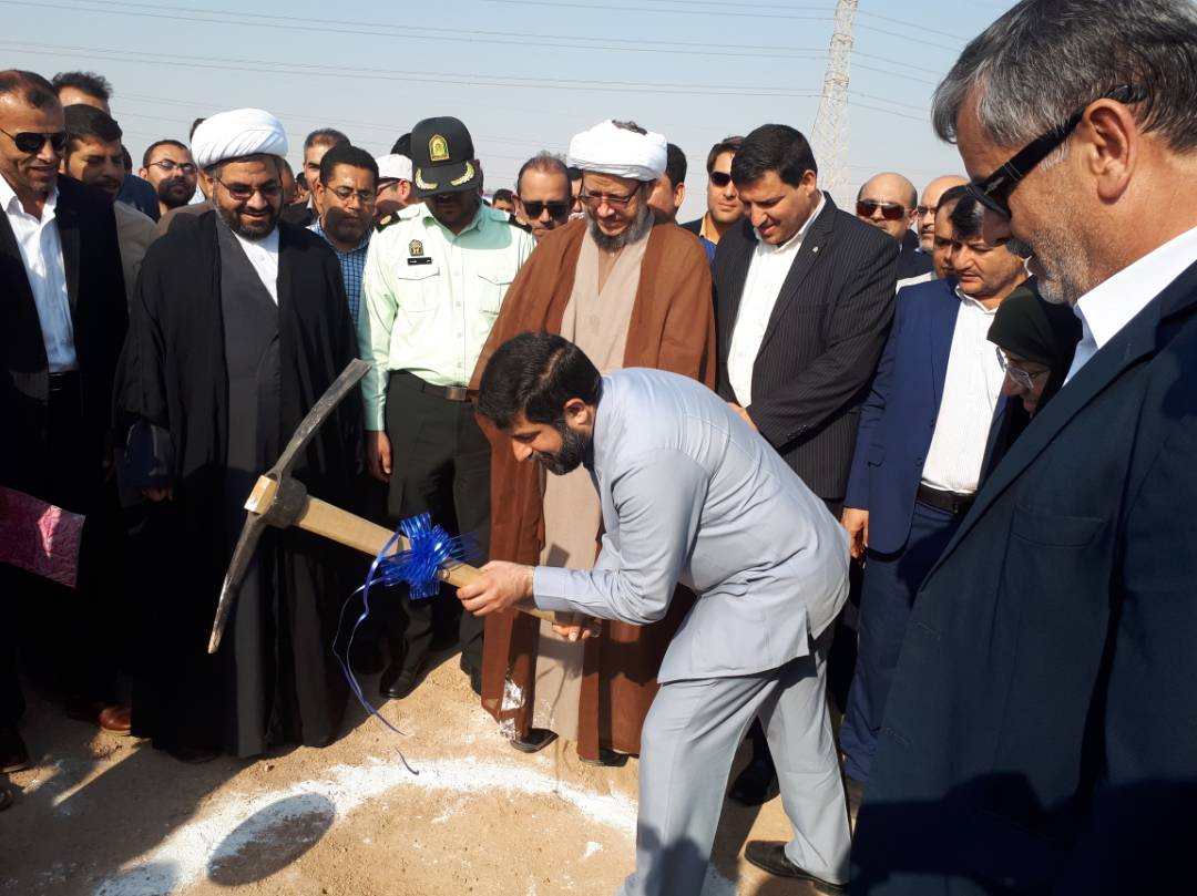 گزارش تصویری/مراسم کلنگ زنی مجموعه ورزشی بانوان شهرستان کارون