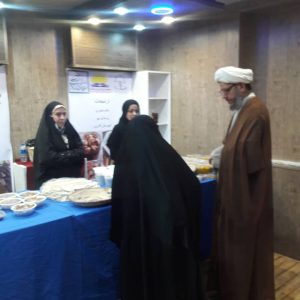 گزارش تصویری/بازدیدامام جمعه کارون از نمایشگاه کار افرینی شهرستان