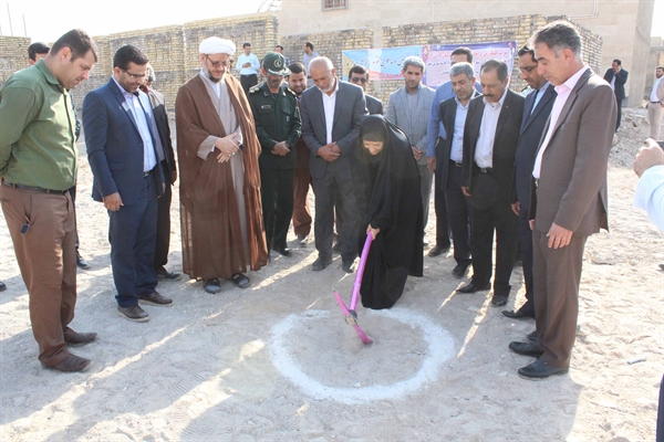 مراسم کلنگ زنی احداث مدرسه استثنایی کوی نخلستان با حضور امام جمعه کارون