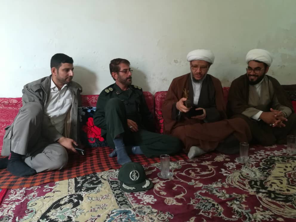 امام جمعه کارون و فرمانده سپاه از کارگر فداکار قلعه چنعان تجلیل کردند