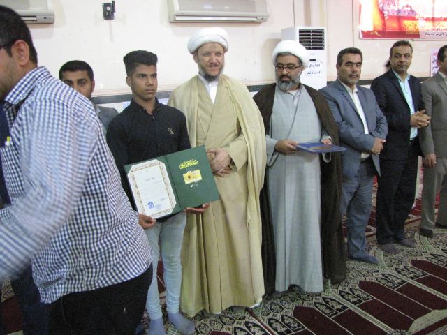 گزارش تصویری/ تجلیل ازنخبگان و دانش آموزان برتر شهرستان کارون