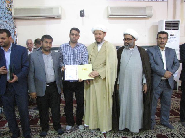 گزارش تصویری/ تجلیل ازنخبگان و دانش آموزان برتر شهرستان کارون