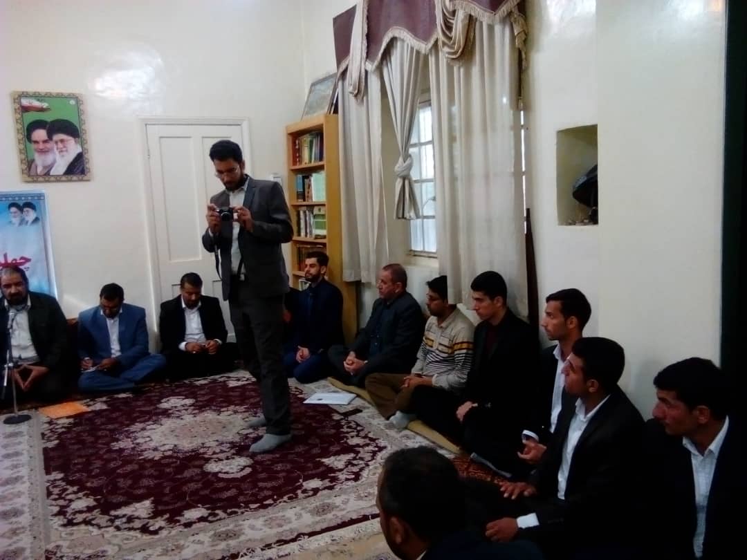 گزارش تصویری/دیدار نخبگان قرآنی و ورزشی با امام جمعه کارون