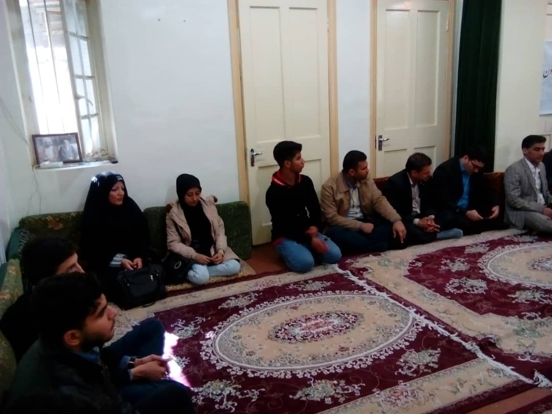 گزارش تصویری/دیدار نخبگان قرآنی و ورزشی با امام جمعه کارون