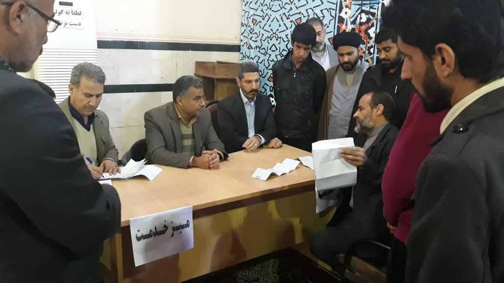گزارش تصویری/ میز خدمت ،مسئول اداره برق کارون