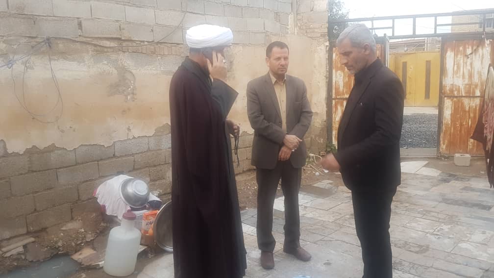 دیدار امام جمعه کارون با خانواده مستمند