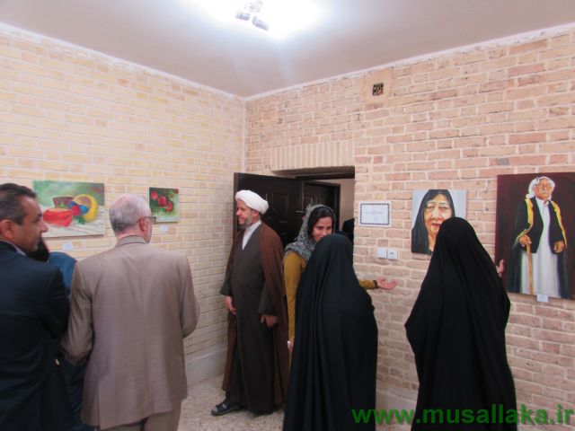 با حضور امام جمعه کارون دو نمایشگاه به مناسبت دهه فجر افتتاح شد