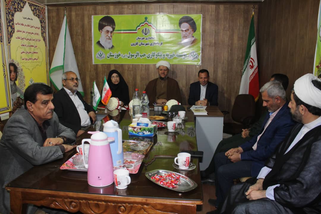 مراسم اهدایی جهیزیه به ۸ زوج یتیم با حضور امام جمعه کارون برگزار شد